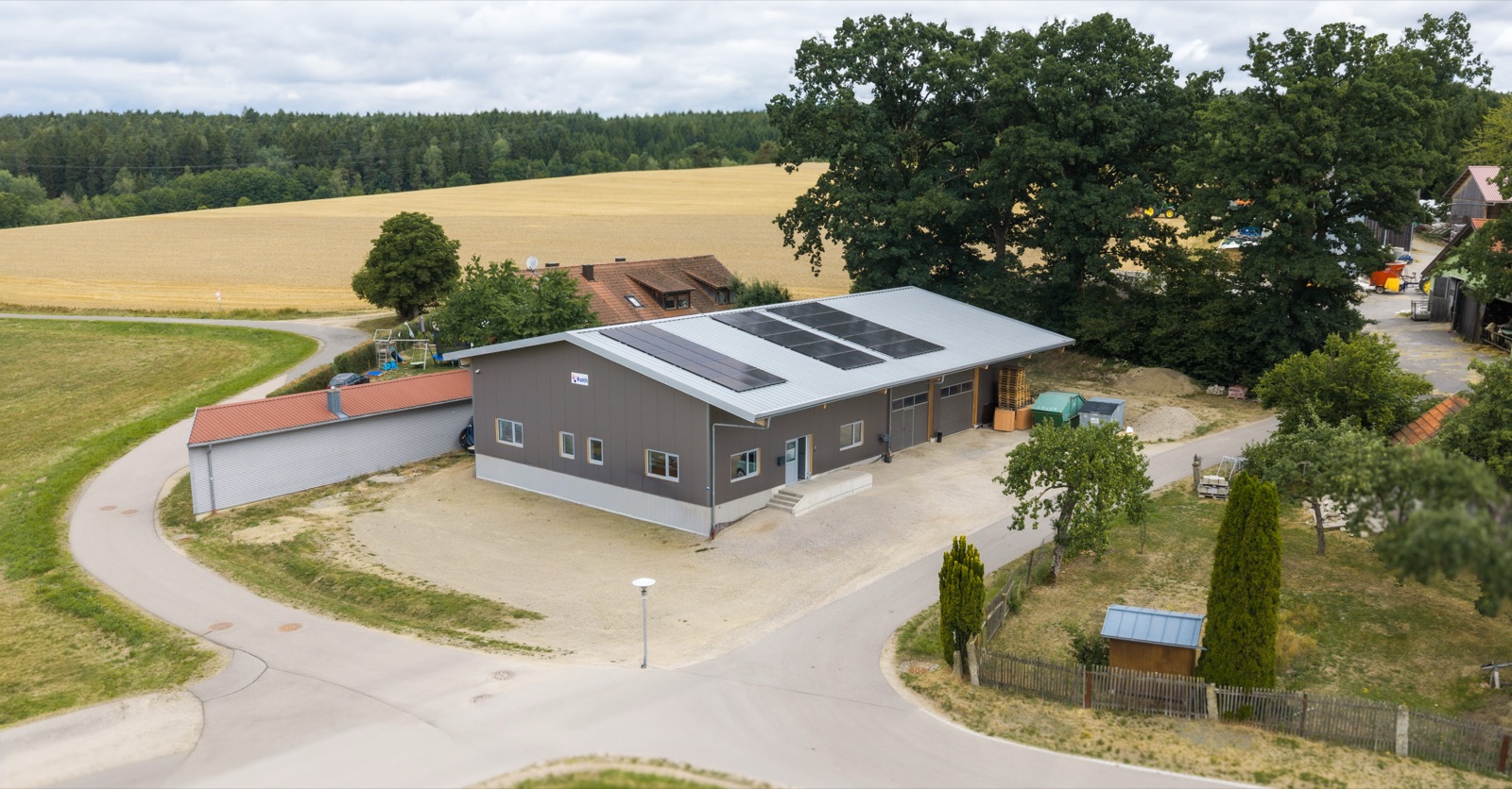 Drohnenaufnahme der neuen Firmenzentrale von Roith in Stetten